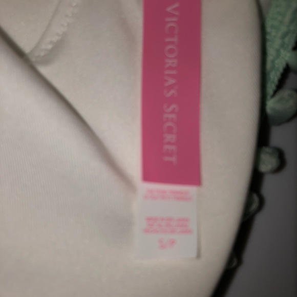 Victoria’s Secret Bikini - Picture 3 of 3